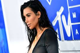 Kim kardashian makeup tutorial:blue smokey eye + nude/pink lip | (wet) slick back hair tutorial. Kim Kardashian Makeup Tutorial Step By Step Guide To Nail Kim Kardashian Inspired Makeup Look India Com