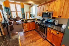 The only cabinets the builder offered were timberlake brand. Lodge At Government Camp Condos Timberline Lodge