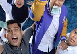 Tuangkan sedikit minyak ke tapak tangan anda, sapukan di seluruh batang zakar dari pangkal sampai ke hujung. Prof Duit Cara Cari Duit Lebih Untuk Student Rm1000 Sebulan