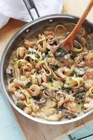 Delicieuses Pates Aux Crevettes Et Champignons Dans Une Sauce Cremeuse Au Fromage Une Recette Simple Pour Un Repas Facile Et Rapide 15 Com Imagens Ideias De Comida Rapida