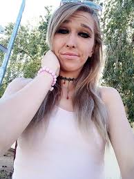 Destinee Dean's Instagram, Twitter & Facebook