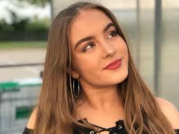 Lina, the slayer, is a ranged intelligence hero, adept at destroying enemy heroes quickly by delivering massive bursts of magical damage, making her one of the most effective gankers in the game. Poll Results Lina Kuduzovic Favourite To Win Ema 2020 In Slovenia
