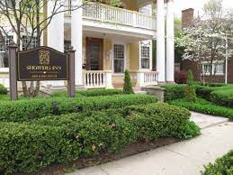 The inn is in an ideal location centered between downtown bloomington and indiana university. Showers Inn Bloomington In 47408