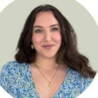 Anna Karayan's Instagram, Twitter & Facebook