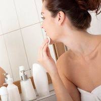 Manfaat terutama cuka apel pada wajah adalah mengobati kulit berjerawat. Cuka Epal Untuk Muka