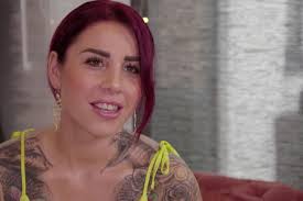 Kate Merlan legt sich unters Messer für perfekte Füße