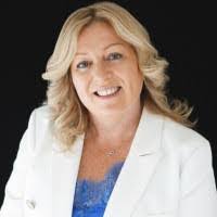 Missy Barlow's Instagram, Twitter & Facebook