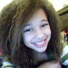 Acacia Scott's Instagram, Twitter & Facebook