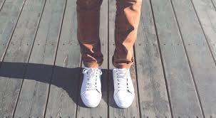 So kommt garantiert keine haut zum vorschein. Sneakers Im Bewerbungsgesprach Top Oder Flop