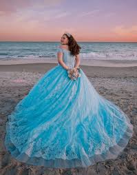 Quinceanera Fashion Photography And Video Raleigh North Carolina Fotografia De Quinceanera Fotos De Quinceaneras Vestido De Quinceanera