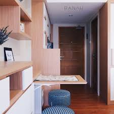 Desain lampu kamar ini sangat kreatif, cocok buat kamu yang berjiwa muda kekinian, lampu kamar unik ini berbentuk tipografi yang didesain sedemikian rupa (tahukah anda bahwa ini terinspirasi oleh sebuah puisi? 7 Tips Interior Apartemen Studio 21 M Homify