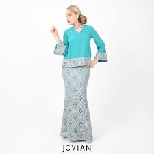 Click on photo to enlarge. Pin On Lisa Surihani For Jovian 2017