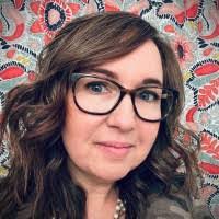 Renee Brant's Instagram, Twitter & Facebook