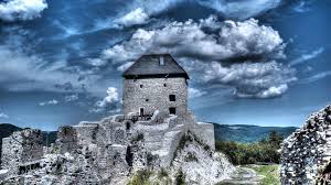 Túrák a falun átmenő kék és zöld túrák útvonalán készült képek.: Regeci Var Regec Kedvezmeny Oil Benzinkutak