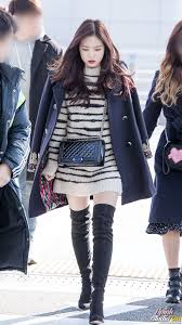 Apink's naeun praised by fans for her genuine cartoon visuals in airport fashion photos. Official Korean Fashion Kpop Fashion Korean Fashion Kpop Fashion