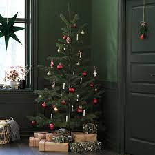 La seconde vague de ces belles décorations est murale. Vinter 2020 Plante Artificielle Interieur Exterieur Sapin De Noel Vert 205 Cm Ikea