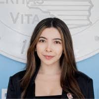 Daisy Navarrete's Instagram, Twitter & Facebook