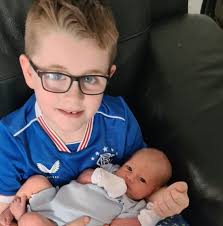 Looking for some help if anyone can, my 2 boys aged 7 and 11 are really  interested in football. they Love playing football. Is there any local  teams around Clydebank/duntocher area that
