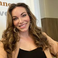 Friday office selfie because I did my hair. 🤣 #shamelessselfie #friyay🙌