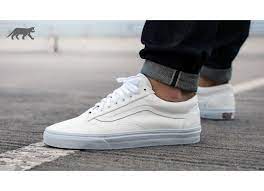 Large range of styles including classics, black, white leather & more. Vans Old Skool Premium Leather True White Mens Vans Shoes Sneakers Men Fashion Mens White Vans