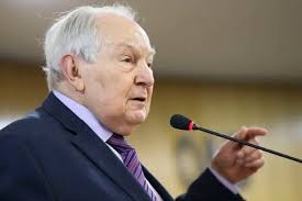 Bernardo Cabral, o estadista da República