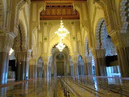 The city itself did not have too much to offer, but we had come especially to visit the hassan ii mosque. Konigreich Marokko