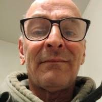 20+ "Robert Vig" profiles