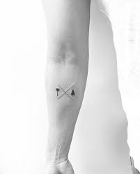 Can't say that's particularly recognizable though. 79 Minimalist Tattoo Ideas That Will Inspire You To Get Inked Bored Panda