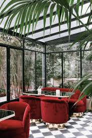 Le Tres Particulier Un Nouveau Bar A Cocktails Dans Un Lieu Cache De Montmartre Time Out Paris Moderninteriordesign Restaurant Design Restaurant Interior Design Hotel Decor