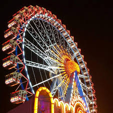 Seit 1979 Gibt Es Das Riesenrad Von Willenborg Auf Der Munchner Wiesn Es Ist Nicht Das Grosste Seiner Art Aber Wahrscheinlich D Munchner Wiesn Wiesn Riesenrad