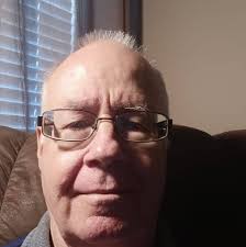 Rick, Marty and the Oak Island team talk with paranormal researchers to try  and get answers to some of the strange things happen in the swamp.