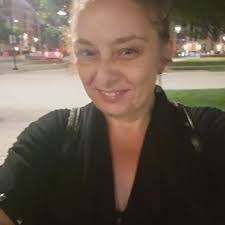 Traci Noble's Instagram, Twitter & Facebook