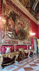 Ti aspettano non solo sale e saloni degni di un re, ma anche opere d'arte di grande qualità. Napoli Interno Palazzo Reale Sergio Ferraiuolo Flickr