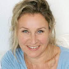 In creating the dragon wisdom: Neuerscheinung Morgaine Von Christine Arana Fader Schirner Verlag