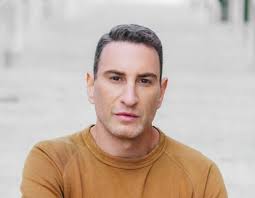 Scott Lyons, psychologist: 'There's a massive addiction to drama. The whole  world is now our stage to get 'likes'