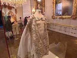 Check spelling or type a new query. Part Of Sisi S Bridal Dress Which Was Made Into A Liturgical Garment And Used By The Pirests At Maria Taferl Pilgrimage Ba Modegeschichte Kleider Kaiserin Sisi