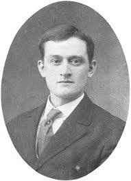 Mary Snowberger's Instagram, Twitter & Facebook