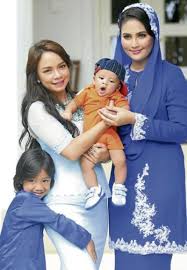 Buat anda yang tak tahu, putra rayfal ramli rizal ashram telah dilahirkan secara pembedahan di prince court medical centre pada jam. New Update Fasha Secara Automatik Saya Dan Nora Berkeluarga