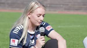 But the match came to a sad end for blackstenius. Stina Blackstenius Om Vadstena Och Livsstil 2000 Youtube