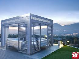 Kies uit hardlopers van 4 bij 3 en 5 bij 3 meter. Freestanding Aluminium Pergola R200 Pergolife By Bt Group Modern Gazebo Outdoor Pergola Modern Pergola