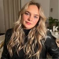 700+ "Dore" profiles