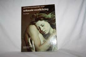 Een belgisch aanstaand bruidspaartje komt bij de pastoor voor seksuele voorlichting. Gezinsencyclopedie Voor Seksuele Voorlichting 17 19 Jaar Kinderboeken Jeugd 13 Jaar En Ouder 2dehands