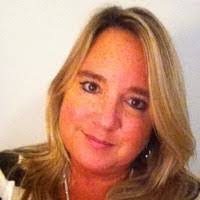 Lisa Aschenbrenner's Instagram, Twitter & Facebook