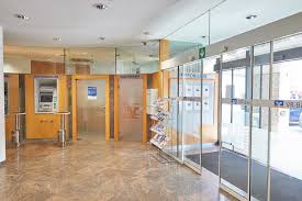 Sie können auch konten bei anderen banken mit der vr bankingapp verwalten. Volksbank Raiffeisenbank Oberbayern Sudost Eg Filiale Traunstein Banken In Traunstein Adresse Offnungszeiten Bewertungen Tel 086516006 Infobel