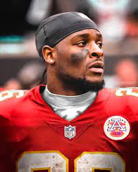 If you do a quick google search from le'veon bell's time with the pittsburgh steelers and the new york jets, you'll be met with some unfavorable descriptors regarding the kansas city chiefs' newest running back. Le Veon Bell Looks Good In A Chiefs Uniform Kansascitychiefs
