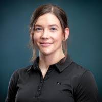 Tanya Hansen's Instagram, Twitter & Facebook