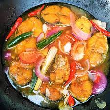 Masukkan ikan goreng, irisan tomat hijau, masak sebentar hingga tomat layu dan bumbu meresap. Cara Untuk Membuat Ikan Tenggiri Masak Asam Jawa Menu Pasti Tambah Nasi Ni Tau My Resepi