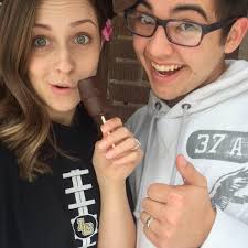 Taryn Danielle Brown (@taryn_brwn)