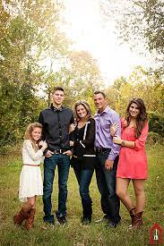 Sneak Peek The Bensons Siloam Springs Ar Family Photographer Family Portrait Poses Photography Poses Family Family Photo Pose