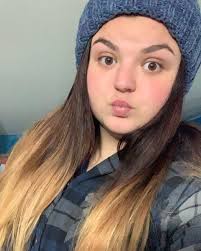 Bethany Kleinschmidt's Instagram, Twitter & Facebook